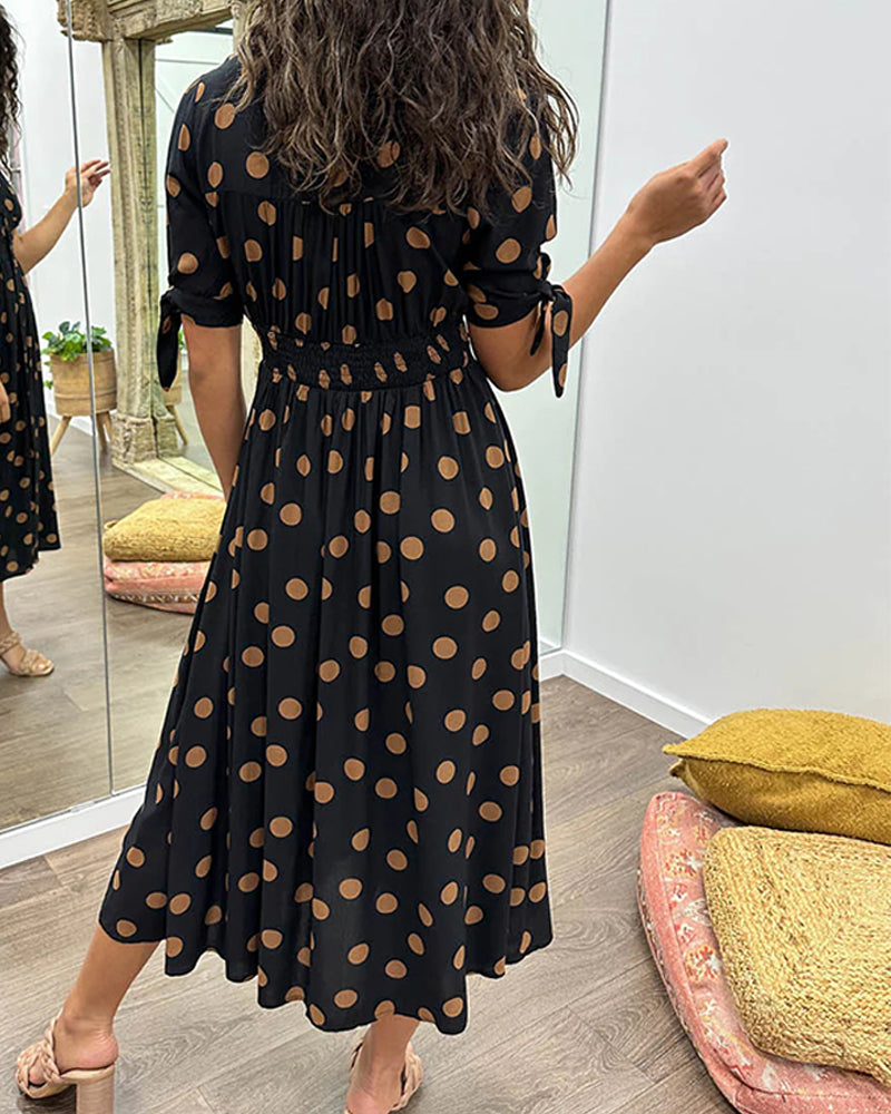 Selena | Kleid mit V-Ausschnitt und Polka Dots